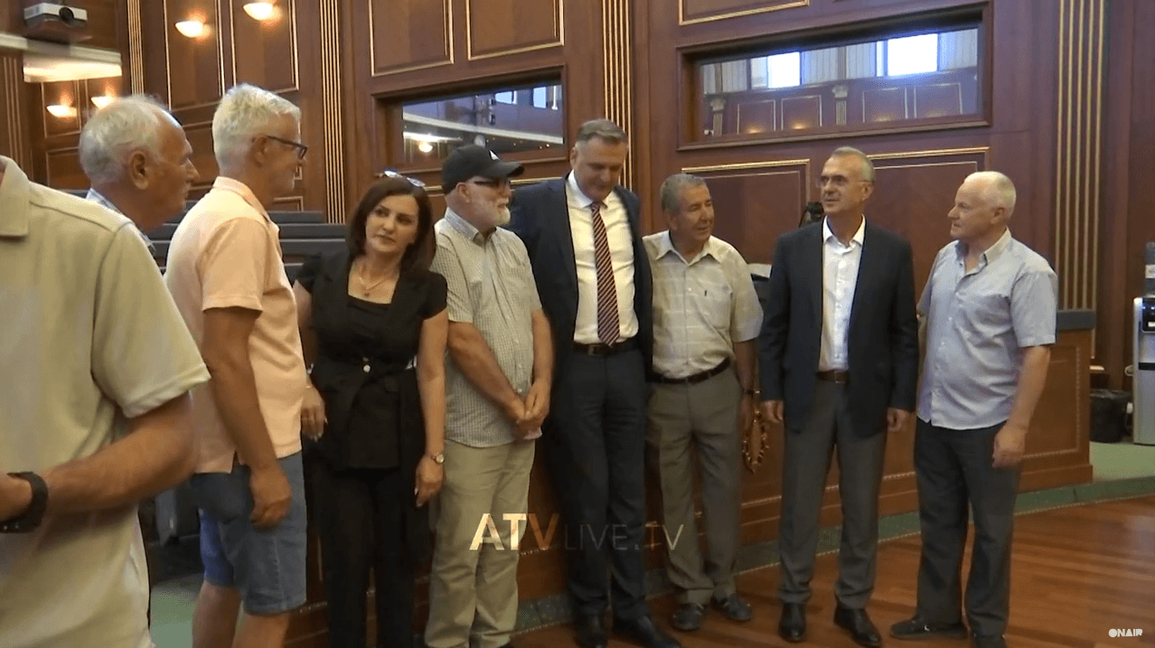 Kuvendi i Kosovës hap dyert për mërgimtarët