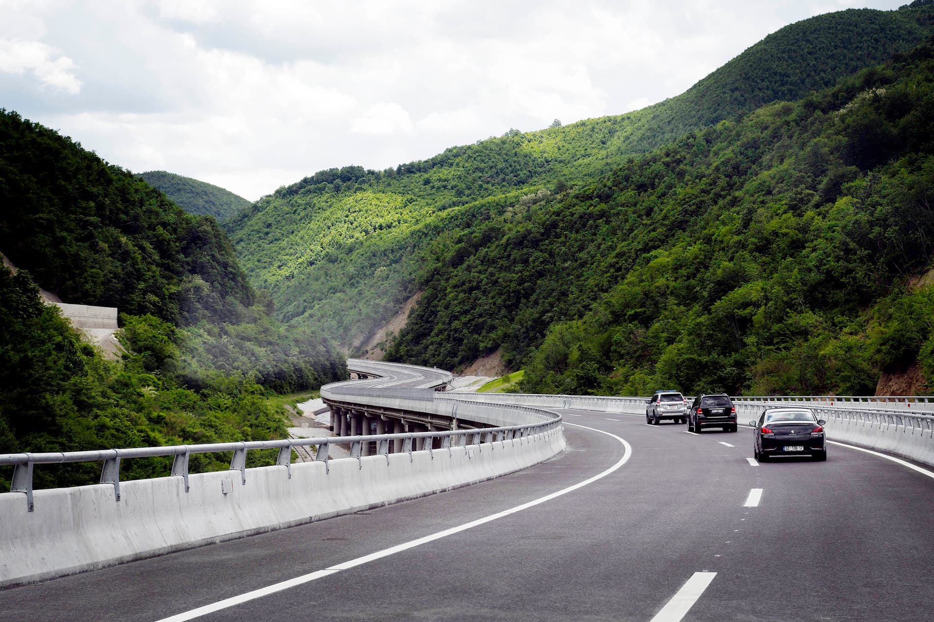 Dërgohet në mbajtje shoferi i kamionit, dyshohet se shkaktoi aksidentin tragjik në autostradën “Arbën Xhaferi”