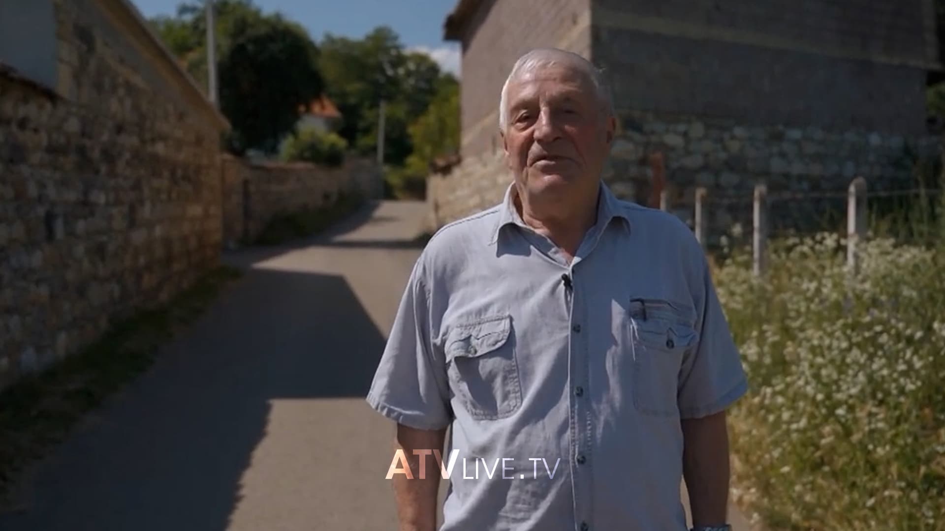 “Përpara jena dashtë ma shumë me njëri tjetrin, tash jo”, banori i fshatit Radavac tregon se si kanë ndryshuar njerëzit