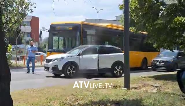 Aksident te rrethi i Spitalit në Prishtinë