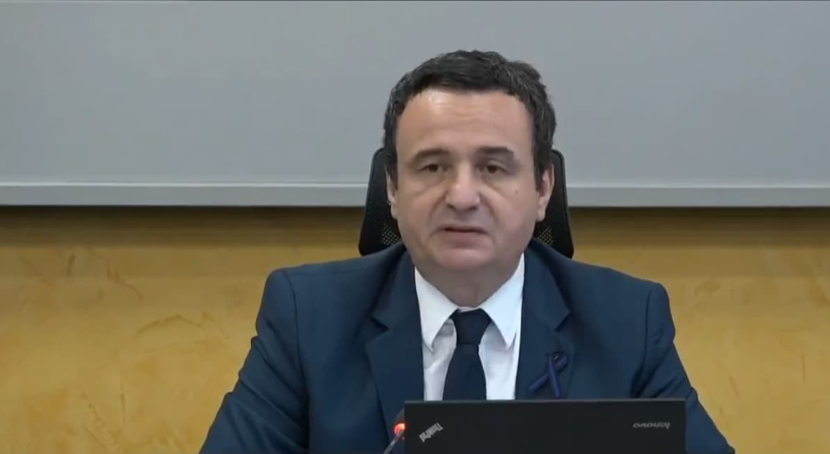 ​Mbledhja e qeverisë, adresimi i Kurtit u dedikohet Adem Demaçit dhe Enver Zymberit