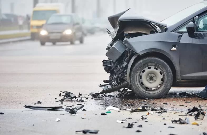 Aksident trafiku me fatalitet në autostradën “Arbër Xhaferi”, vdes një grua