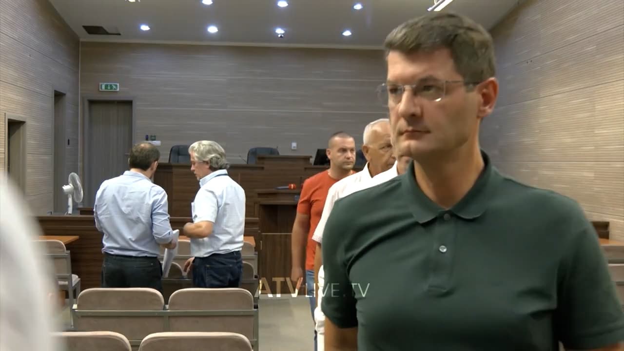 Gjykimi për dëbimin e shtetasve turq, ish-shefi i AKI-së shpallet fajtor
