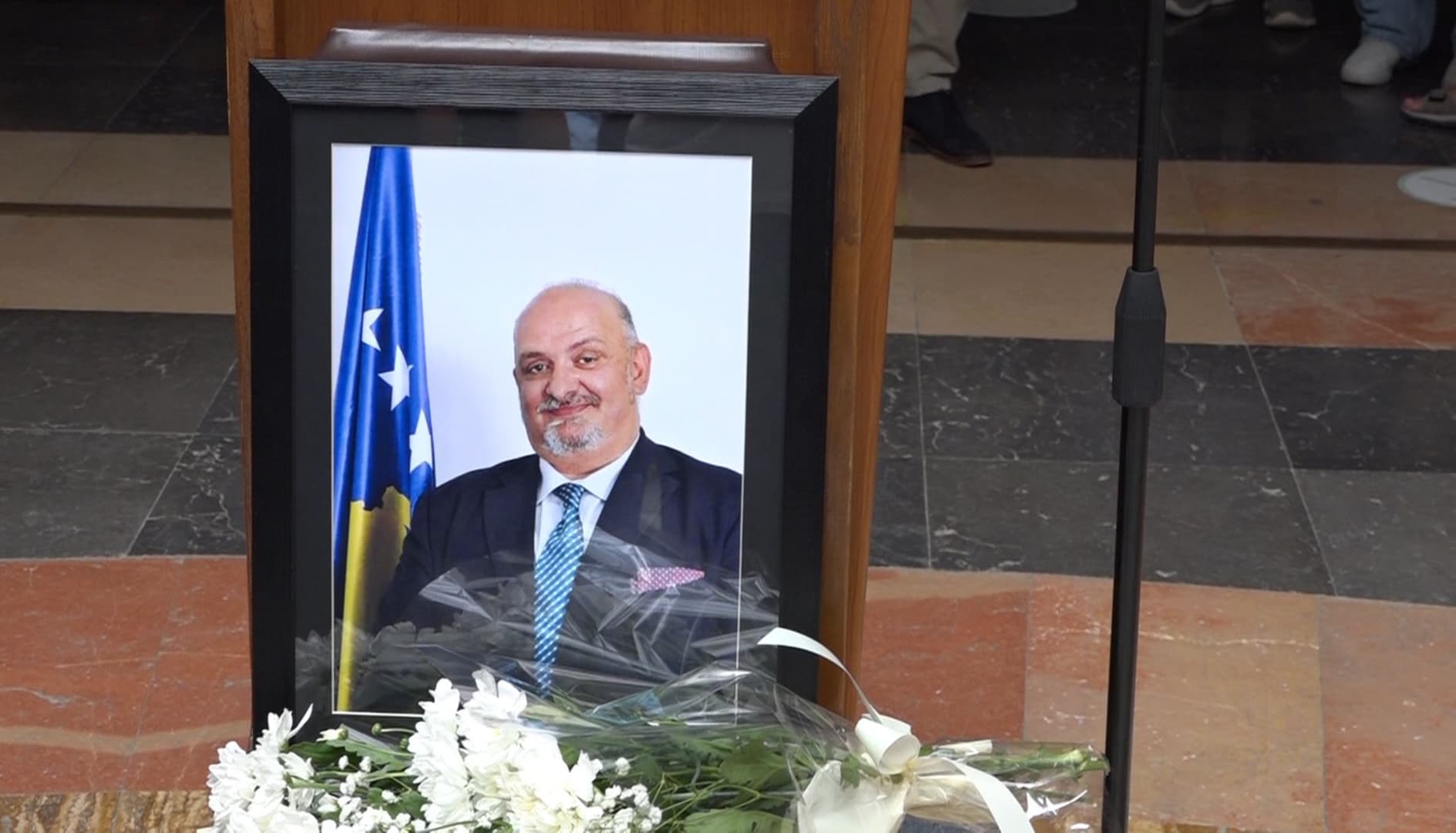 Përkujtohet Haqif Mulliqi – E bija e tij: Po e përcjellim me duartrokitje në shfaqjen e tij të fundit