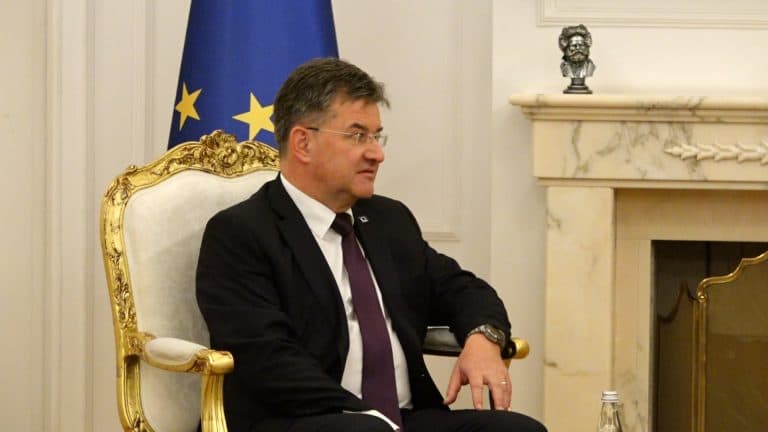 Pas Kosovës, Lajçak shkon në Beograd