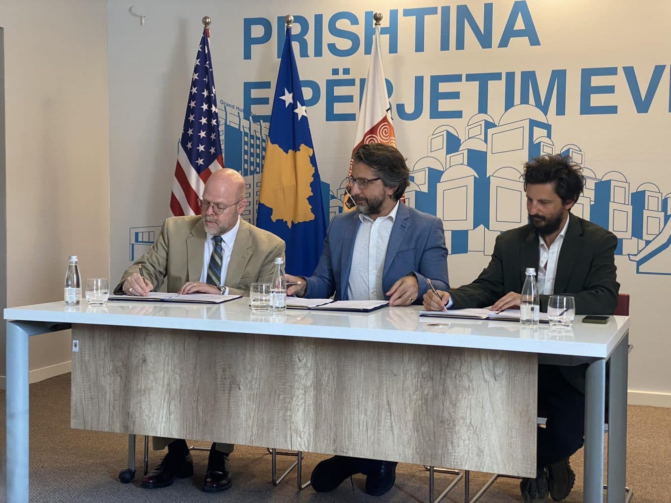 ​Programi i shkëmbimit kreativ, nënshkruhet marrëveshja Kosovë-SHBA