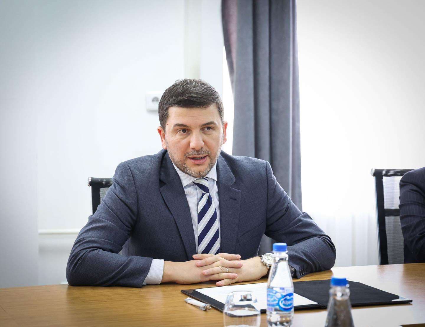 Vjen reagimi i Krasniqit për audio-incizimet e Kusarit me Listën Serbe