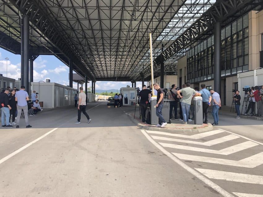 Mbi dy orë pritjet në pikat kufitare të Kosovës