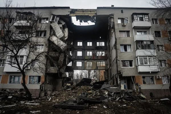 20 të plagosur nga sulmet ruse në Odessa dhe Mykolaiv