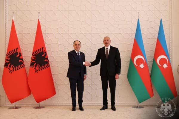 Begaj në Azerbajxhan, pritet nga homologu Aliyev