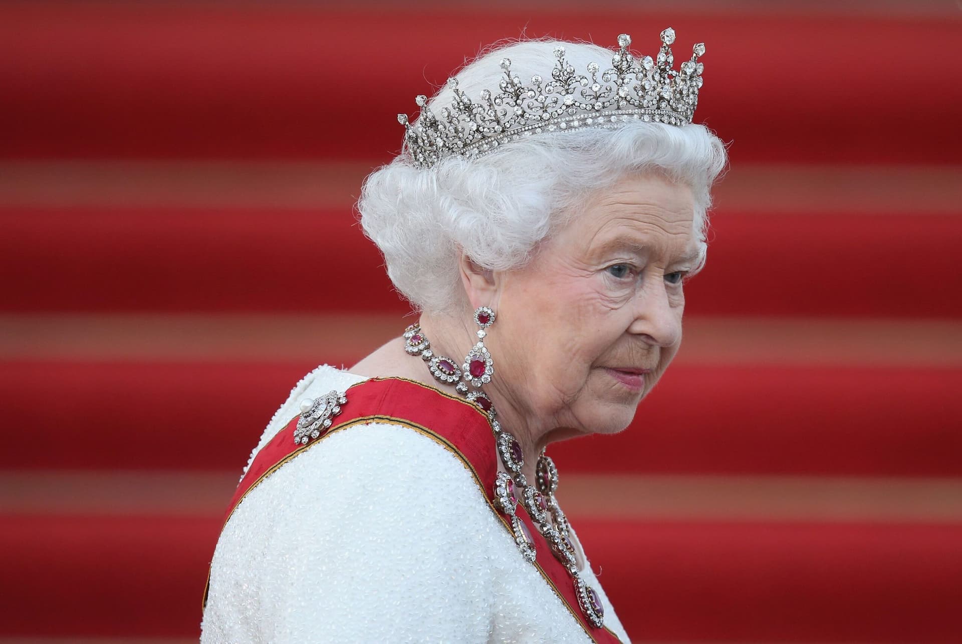 Franca do të emërojë aeroportin verior me emrin e mbretëreshës Elizabeth II