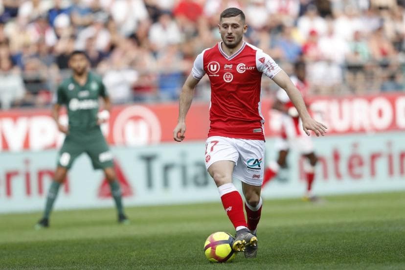 Zeneli largohet nga Reims, firmos për klubin e njohur turk
