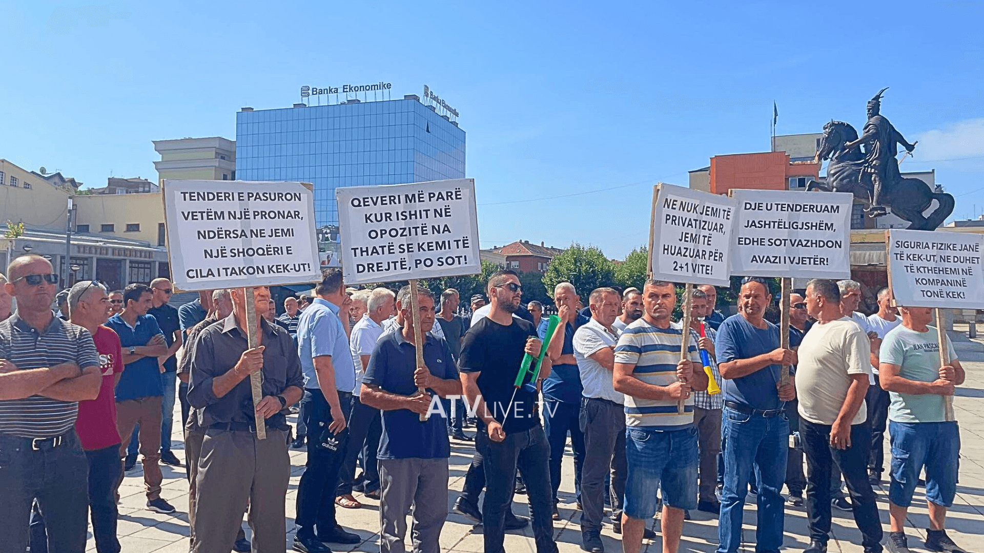 Punëtorët e sigurimit fizik në KEK protestojnë për të dytën herë me radhë gjatë këtij muaji