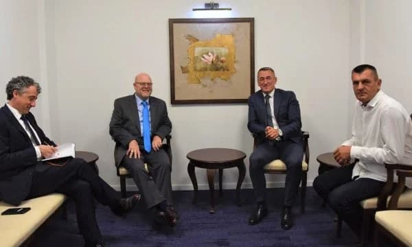 Hovenier: Vlerësojmë përpjekjet e Rashiqit për kthimin e serbëve në Kosovë