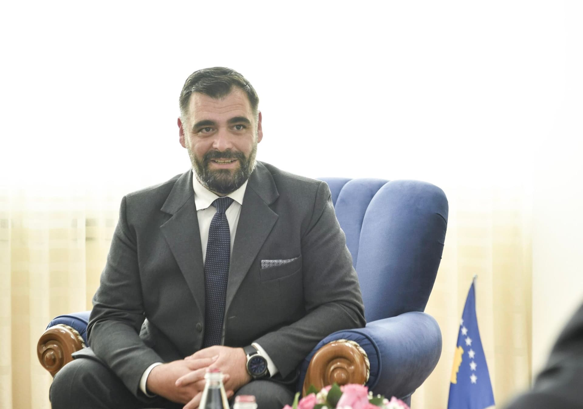 Ragmi Mustafi emërohet këshilltar politik i Besnik Bislimit