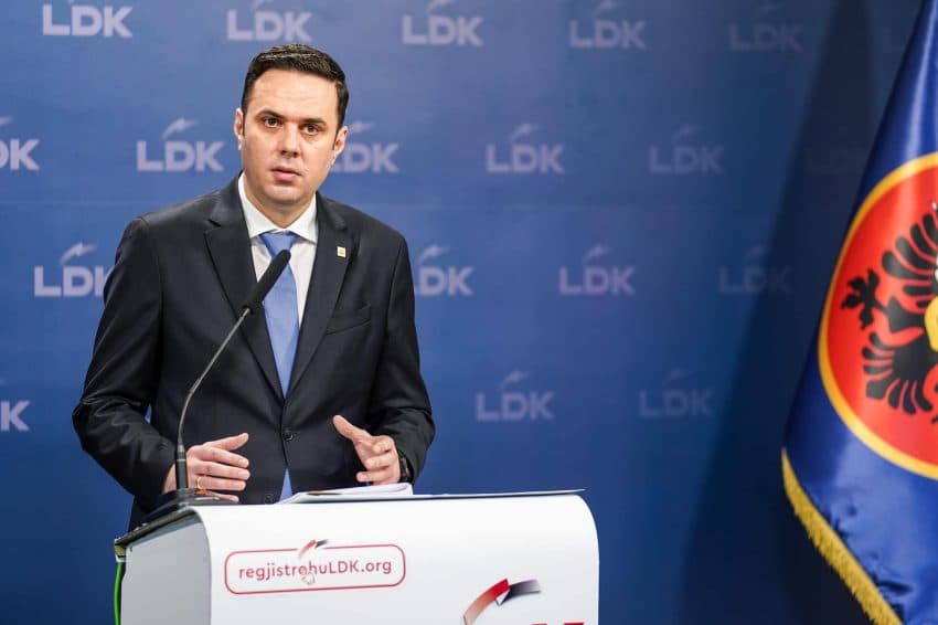 Abdixhiku: Qeveria s’ka përmbyllur dot një rrugë të vetme, me ne të gjitha projektet kapitale përfundojnë për 30 muaj