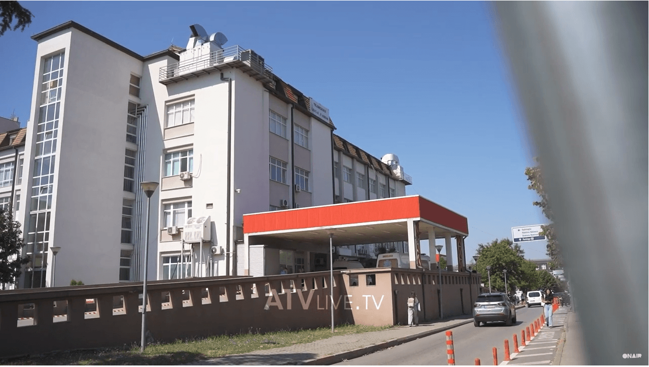 Pacientët kërkojnë shërbime më të lira në QKUK