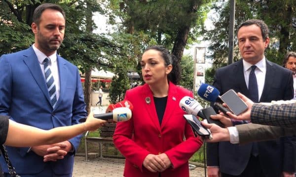 Osmani, Konjufca e Kurti sot marrin pjesë në shënimin e Ditës Ndërkombëtare të të Zhdukurve