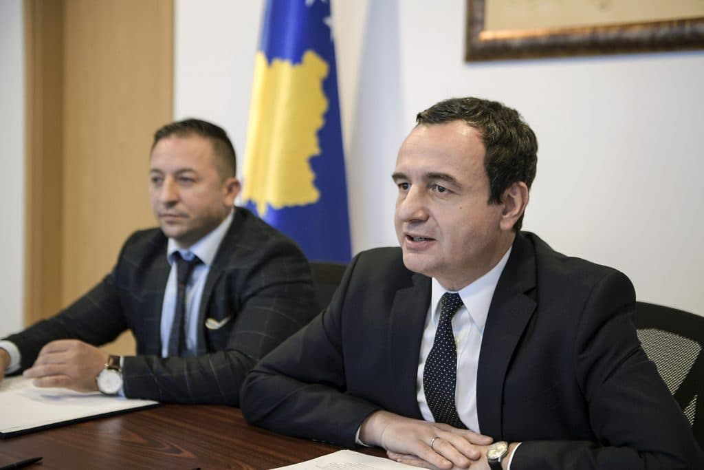 Kurti e falënderon Mehajn për kontributin: Bashkëshortes së tij i dëshiroj shërim të shpejtë