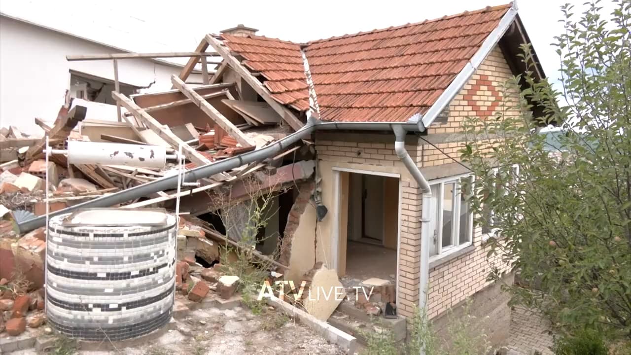 Banorët e “Bairit” jetojnë në ankth në shtëpitë e tyre të dëmtuara