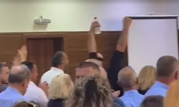 Duartrokitje në sallë pasi Dardan Krivaqës iu shqiptua dënim i përjetshëm