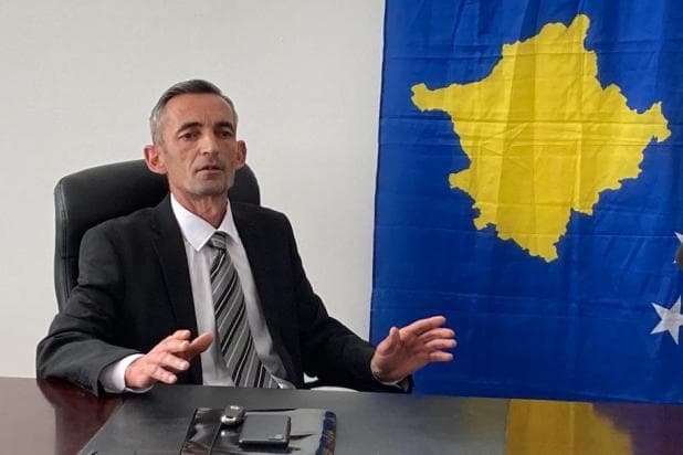 Peci kundër peticionit: Pse të na shkarkojë dikush tjetër?
