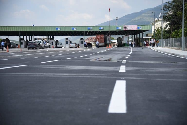 ​Oficerët doganor parandalojnë kontrabandimin e fishekëve luftarak në Vërmicë