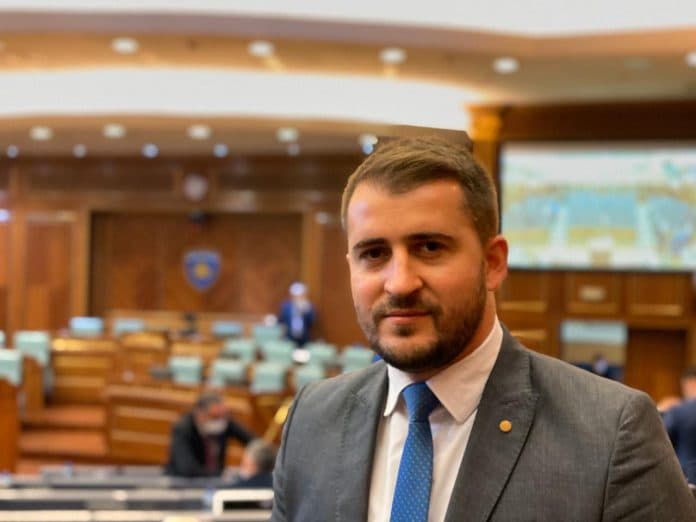 Lushtaku: Shfaqja në Dokufest e turpshme – pasqyrë e Qeverisë Kurti