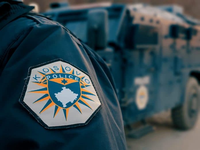 Sulmohen me thikë njësiti policor në Ferizaj, arrestohen katër të dyshuar