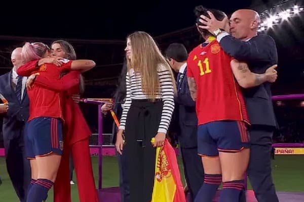 Puthja i kushton shumë, Rubiales rrezikon 15 vjet suspendim nga futbolli