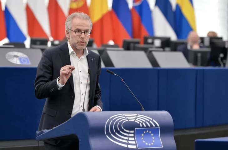 Eurodeputeti holandez: S’kemi marrë asnjë sinjal se vizat për Kosovën janë në rrezik