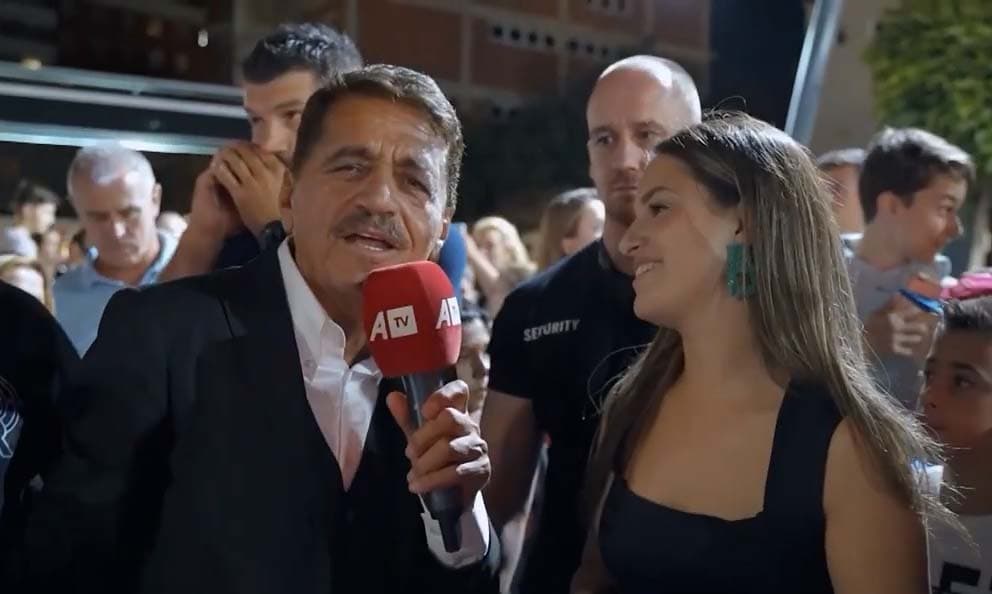 Sabri Fejzullahu e çon në këmbë Lipjanin me hitet e tij, por ka edhe një kërkesë për shikuesit e ATV-së