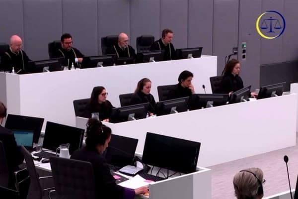 ​Seanca ndaj Thaçit dhe të tjerëve, trupi gjykues vendos në favor të një kërkesë të mbrojtjes