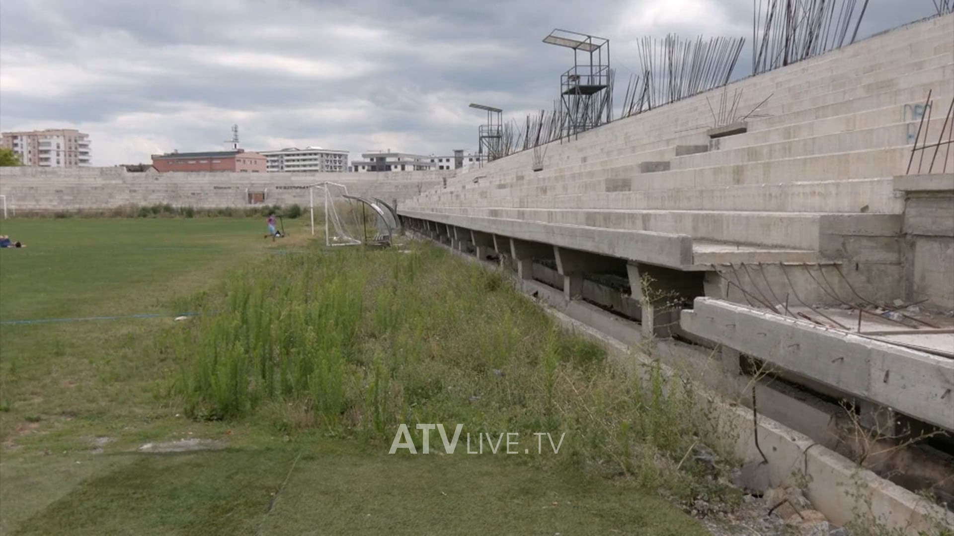Vazhdon gjendja e rëndë e stadiumit të qytetit në Gjilan, kryetari i komunës nuk jep intervistë