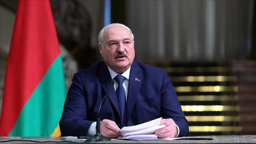 ​Lukashenko paralajmëron se Bjellorusia mund të përdorë armë bërthamore në rast “agresioni”