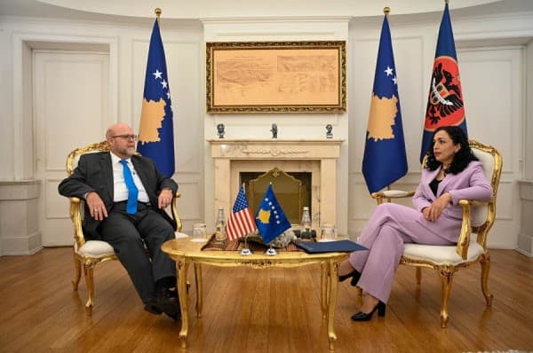 Presidentja Osmani e Hovenier flasin për zbatim të marrëveshjes së Bratisllavës