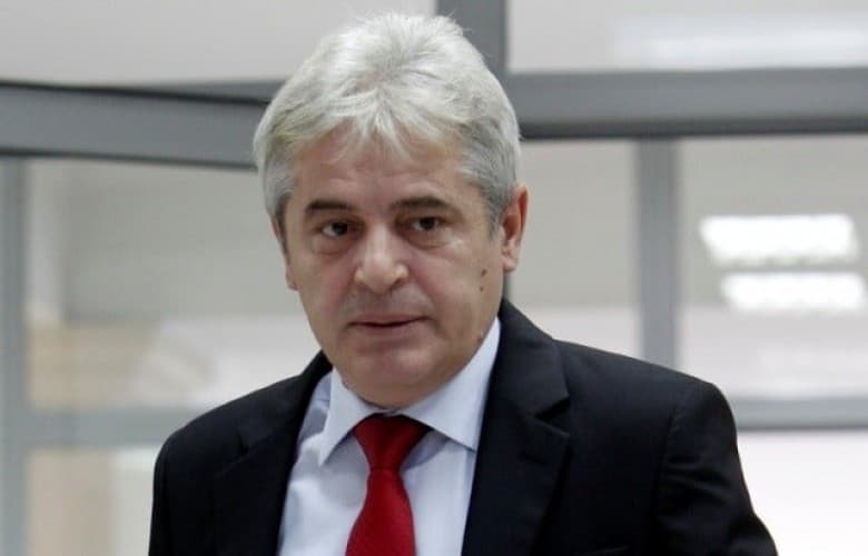 “Sulm vrastar, i qëllimshëm me agjendë të paracaktuar”, Ali Ahmeti reagon për vrasjen e policit