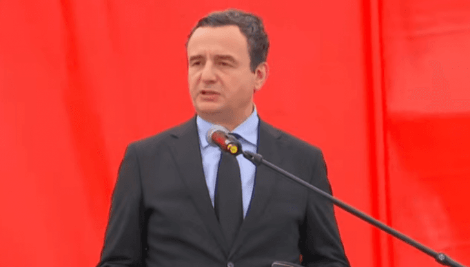 Kurti në varrimin e policit të vrarë: Afër Afrimi, larg krimi