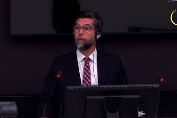 ​Abrahams përfundon dëshminë kundër Thaçit dhe të tjerëve