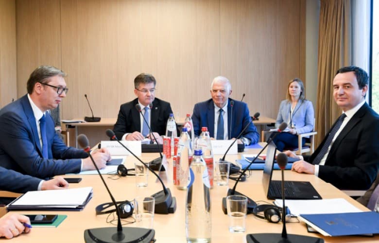 Ekspertët: Dialogu Kosovë-Serbi është në ngërç, duhet ndryshuar qasja