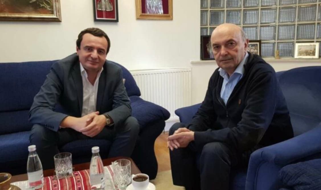 “Fitore me duar në xhepa”, Mustafa: Para se të ndërrohet Albini, duhet të ndryshojë opinioni