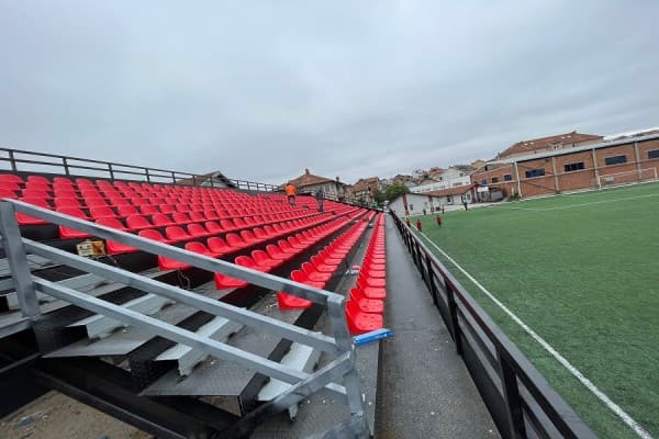 Ndërtohet tribuna e re në stadiumin e Flamurtarit