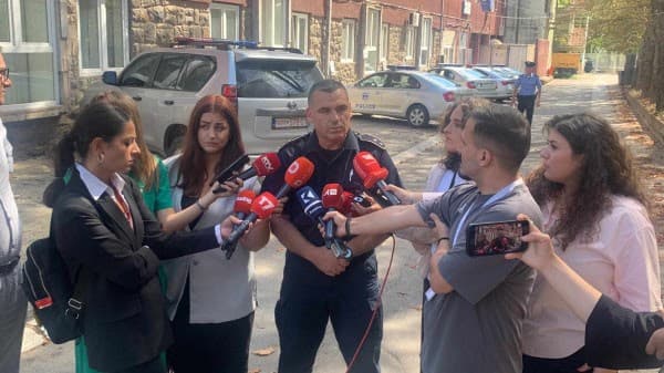 ​Policia: Komuna s’ka kërkuar asistencë për largimin e strukturave paralele nga objekti në veri