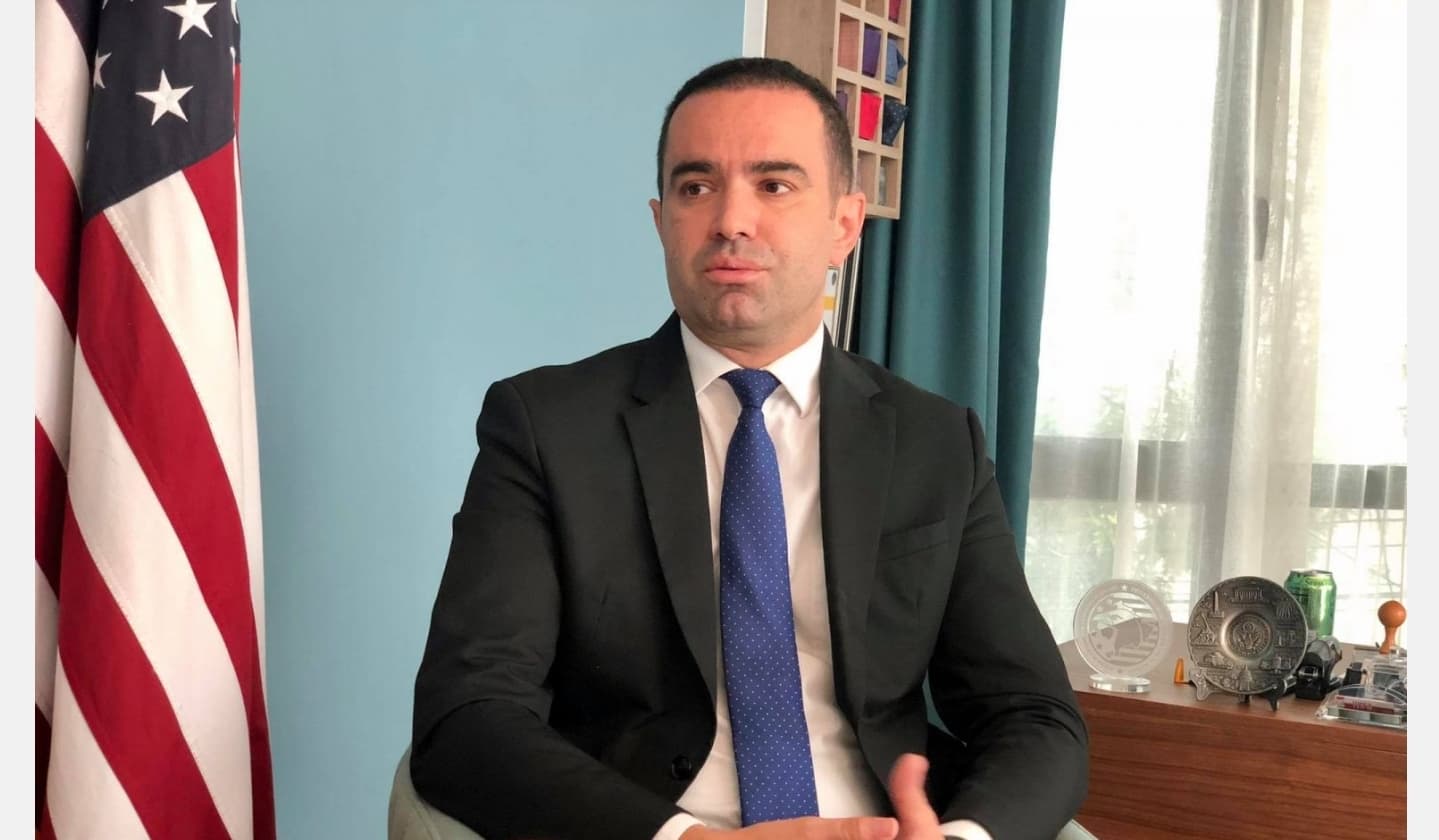 Oda Amerikane: Qeveria të heq masat që kufizojnë në masë të madhe importet e brendeve ndërkombëtare nga Serbia