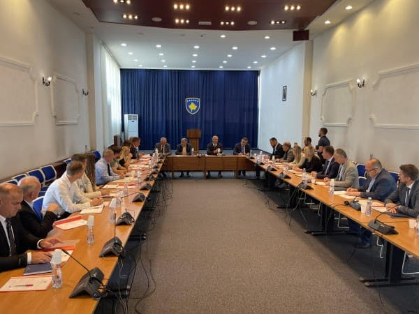 ​AAK numëron gjetjet në terren për çështjen e librave shkollor