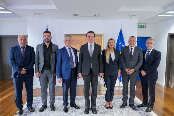 ​Kurti takon shqiptarët dhe boshnjakët e Serbisë, diskutojnë për reciprocitetin