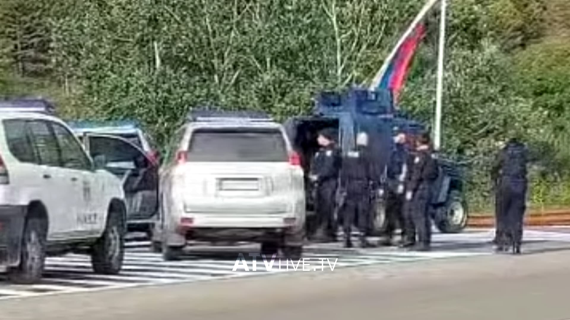 Burime të ATV-së raportojnë se ka të plagosur edhe nga ana e sulmuesve