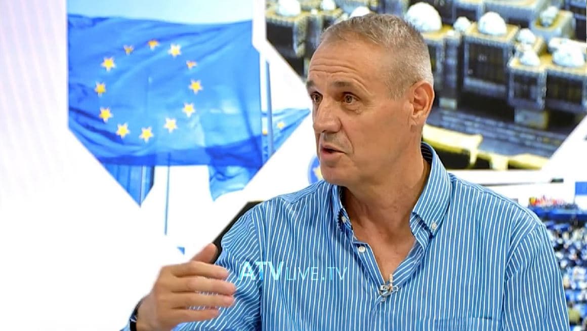 “2 euro me qenë çmimi i naftës, veturat prapë nuk ndalen” – Berjani thotë se nuk ka krizë në Kosovë aq sa po thuhet