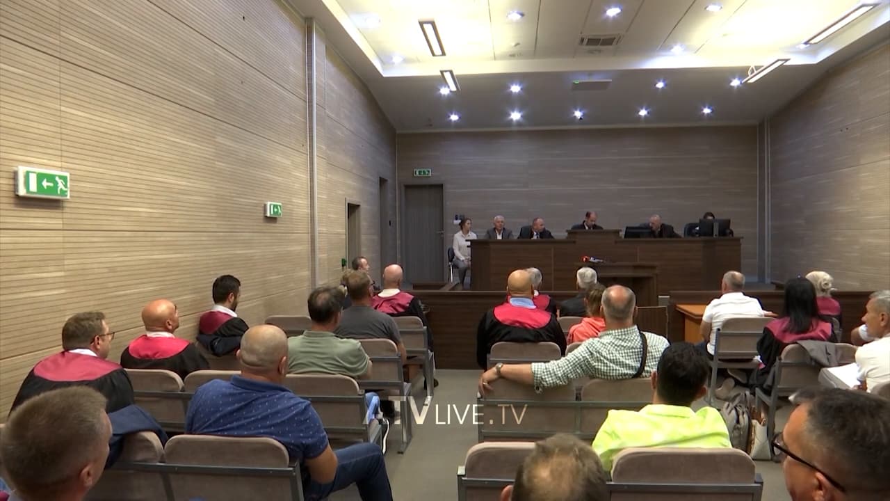 Gjykimi për korrupsion e kontrabandë ndaj 20 policëve të veriut