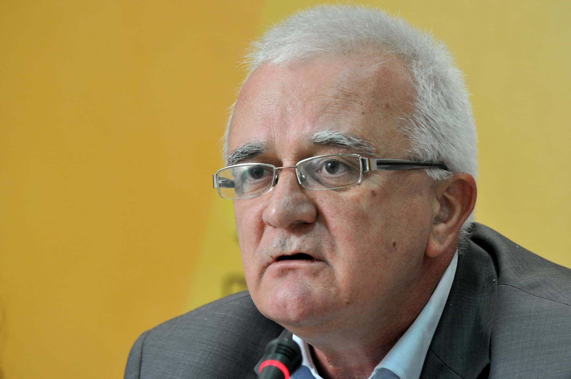 Janjiq: Shumica e njerëzve në Beograd e pranojnë realitetin, asgjë s’mund të arrihet me forcë në Kosovë